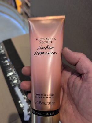 Victoria's Secret Victoria's Secret Amber Romance balsam do ciała 236ml — Składniki i ocena